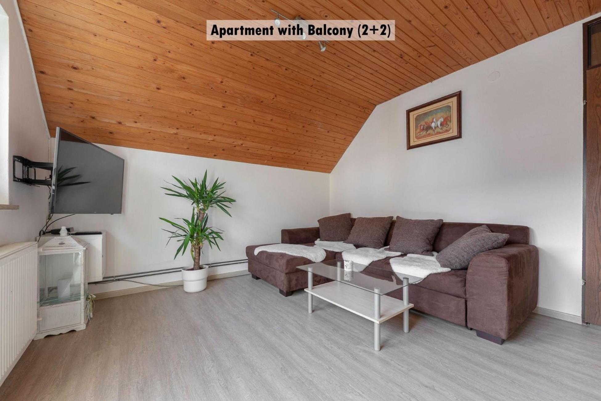 Apartments Farm House Uric Jesenice Extérieur photo