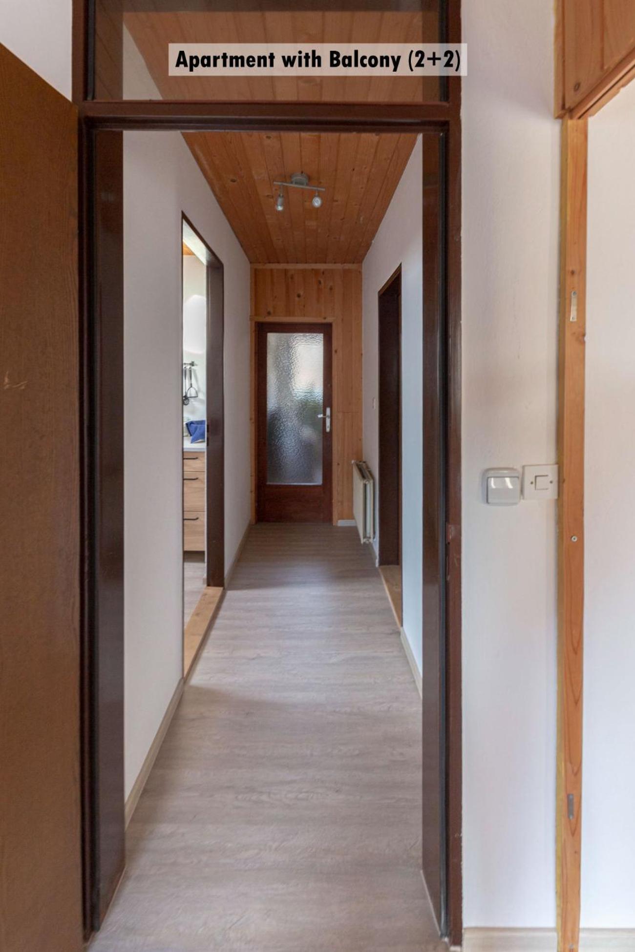 Apartments Farm House Uric Jesenice Extérieur photo